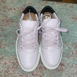 Women’s Jordan Air Jordan 1 LV8 💜